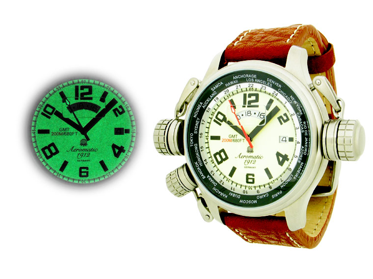 DEFENDER XXL-Pilot "World-Tour" GMT lumineux avec A1284 de système de protection de la couronne