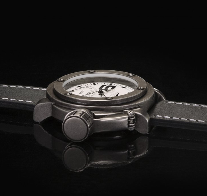 Retrowerk Montre R010